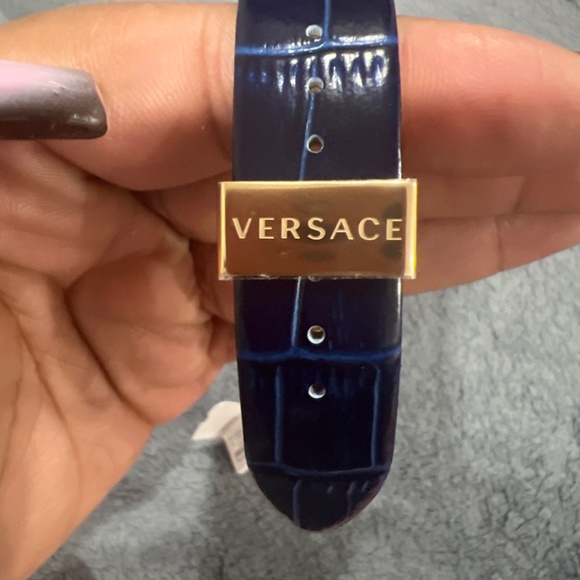 Versace Watch VE3F00122 For Women main image 11